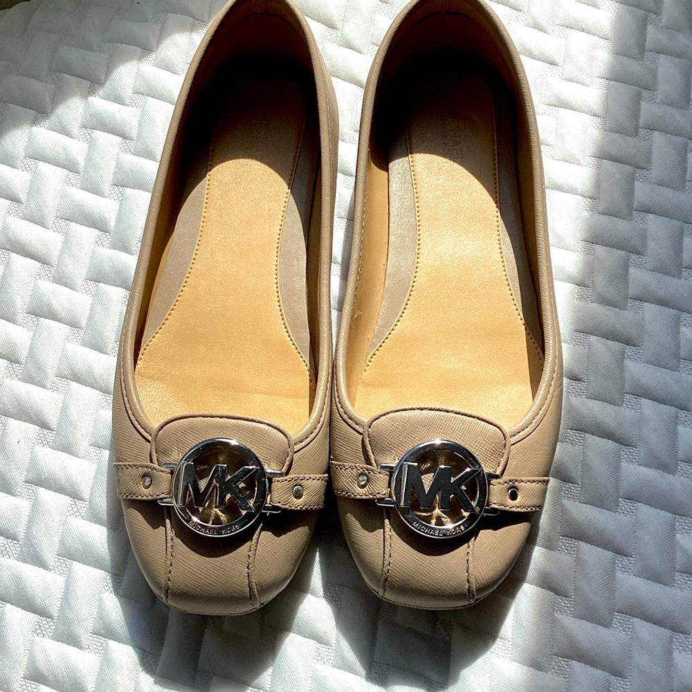 Michael Kors Beige Leather Loafers with Silver Logo